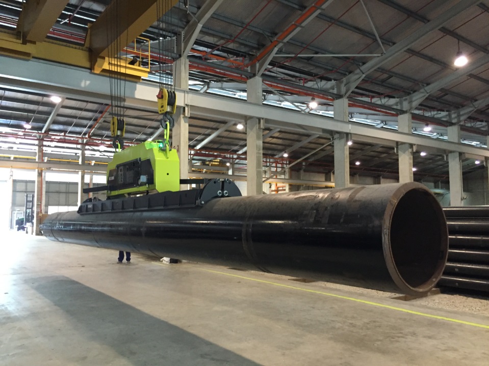 Vacuum lifting pipeline